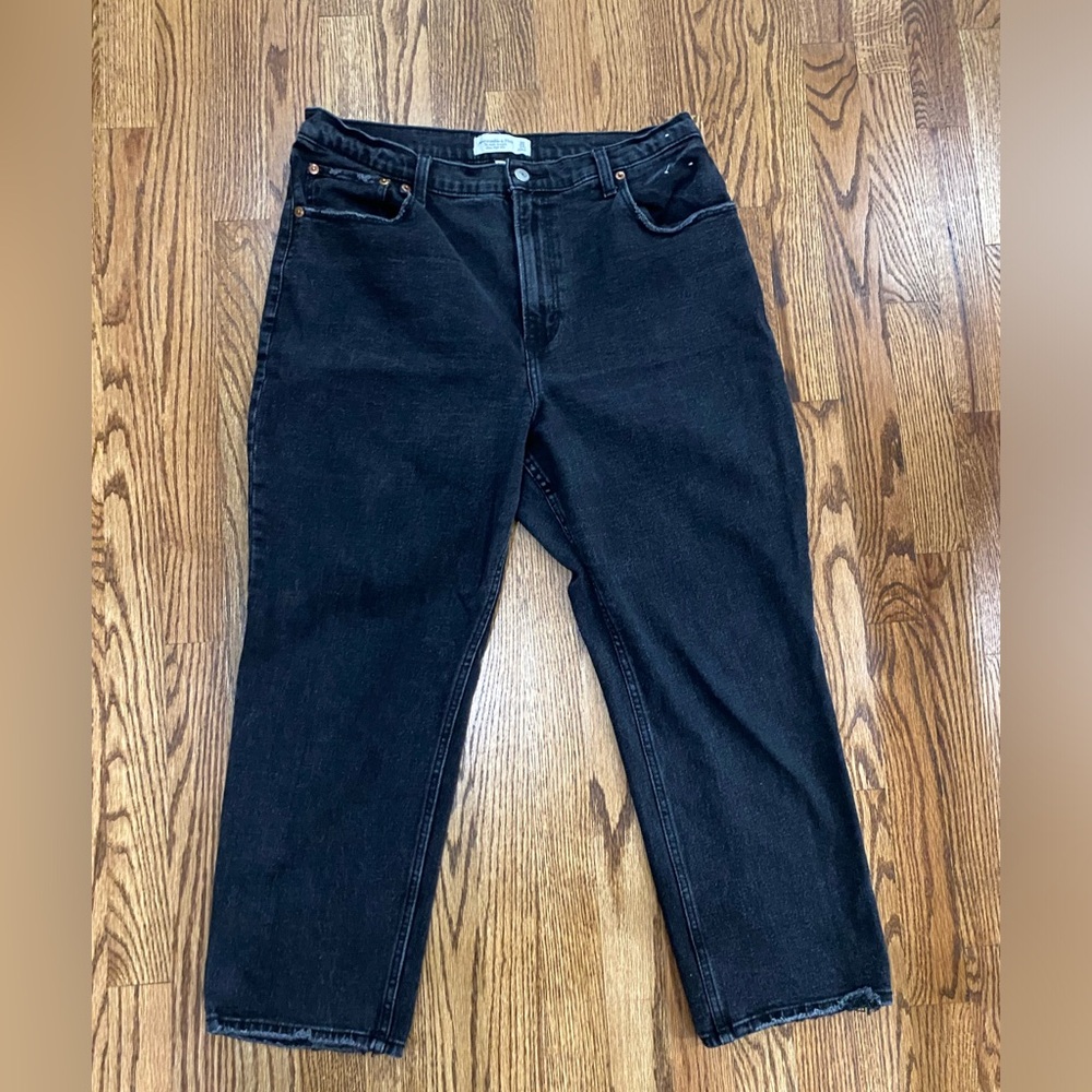 Abercrombie & Fitch: The Ankle Straight High Rise 32/14 Short ***Curve Love***